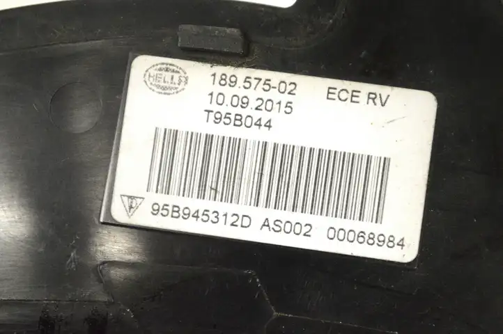 Porsche Macan (95B) (2014 - 2018) 95B945312D Прочая отделка багажника — фото 5