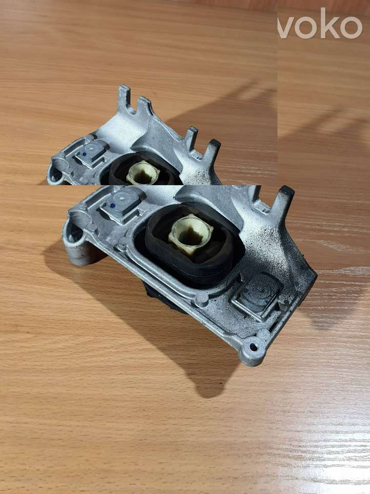 Renault Clio IV (2012 - 2019)  112228880R Подушка коробки передач