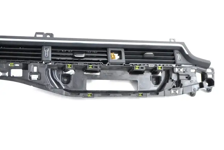 Audi A4 S4 B9 (2015 - 2019) 8W2820901B Воздушная решетка панели — фото 3