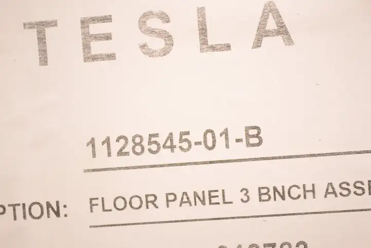 Tesla Model X (2015 - 2021) 112854501B Задний коврик салона — фото 6