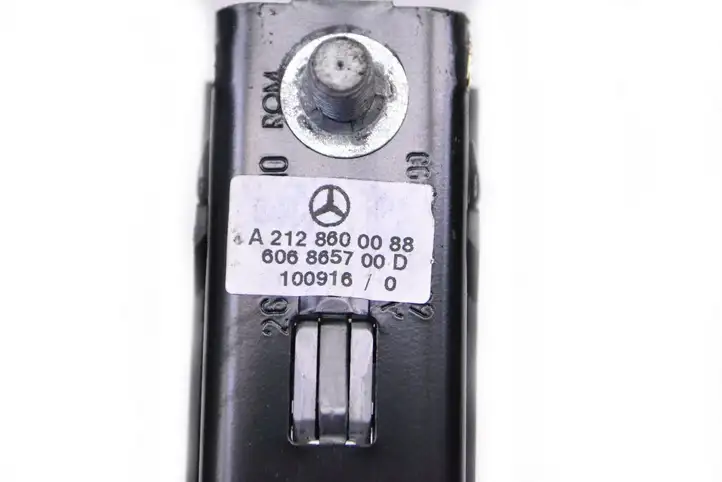 Mercedes-Benz E W212 (2009 - 2016) A2128600088 Регулятор высоты ремня безопасности — фото 5