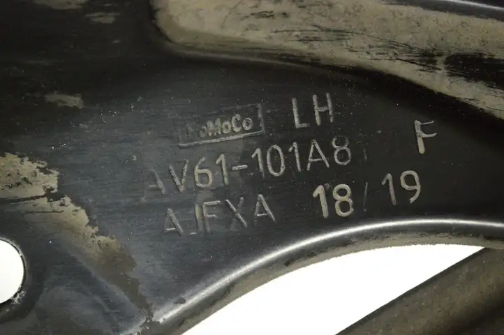 Volvo V40 Cross country (2016 - 2019) AV61101A81F Другая часть кузова — фото 5