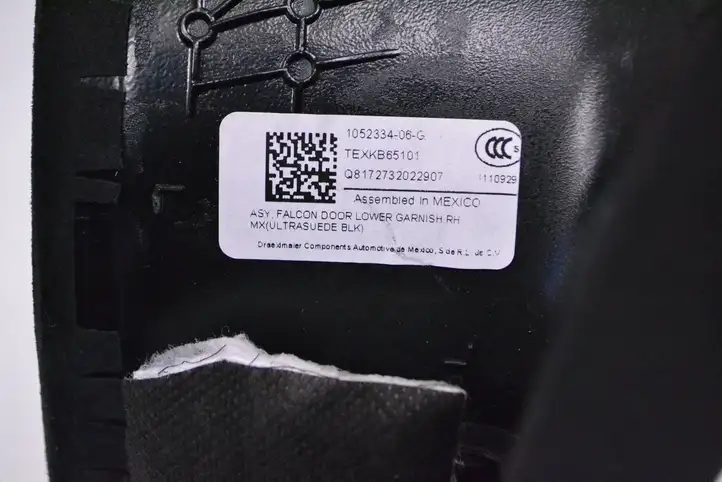 Tesla Model X (2015 - 2021) 105233406G Накладка кнопки стеклоподъемника — фото 5