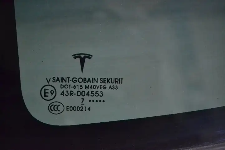Tesla Model X (2015 - 2021) 43R004553 Заднее боковое стекло — фото 5