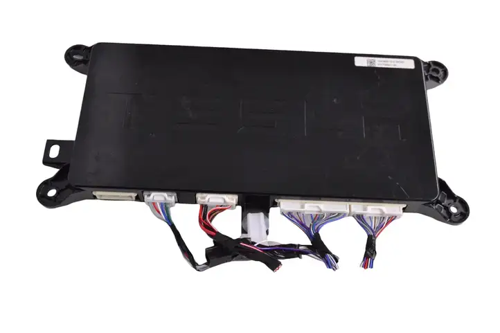 Tesla Model X (2015 - 2021) 104390010D Модуль управления кузовом (BCM) — фото 1