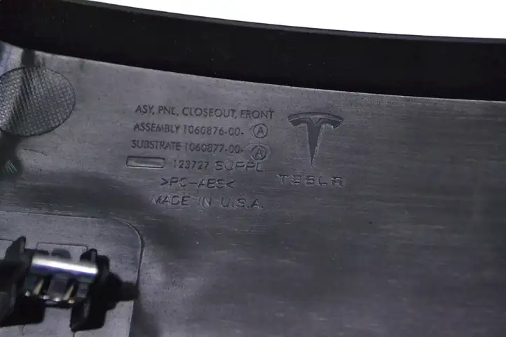 Tesla Model X (2015 - 2021) 106087600A Другая деталь консоли (туннеля) — фото 5
