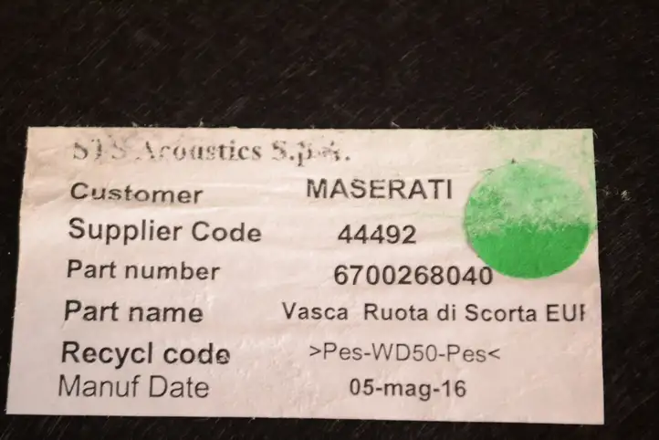 Maserati Ghibli (2013 - 2017) 6700268040 Обшивка ниши запасного колеса — фото 6