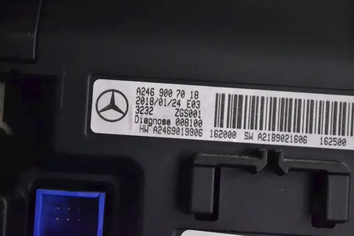 Mercedes-Benz CLA C117,X117,W117 (2013 - 2019) A2469007018 Дисплей — фото 7