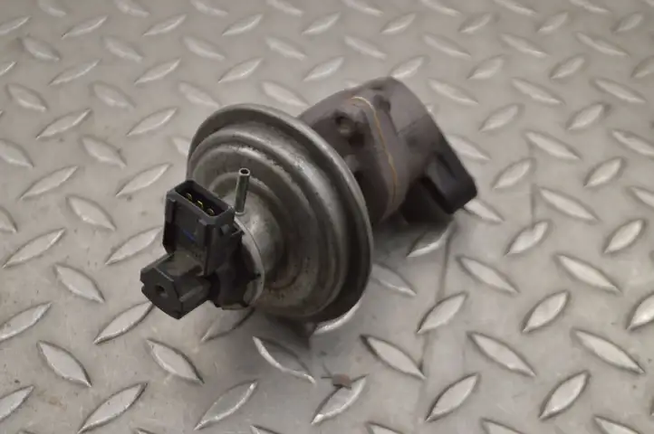 BMW 5 F10 F11 (2009 - 2016) Клапан EGR — фото 4