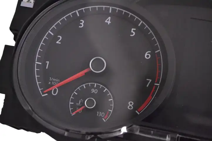 Volkswagen Golf VII (2013 - 2019) 5G1920940C Спидометр — фото 2