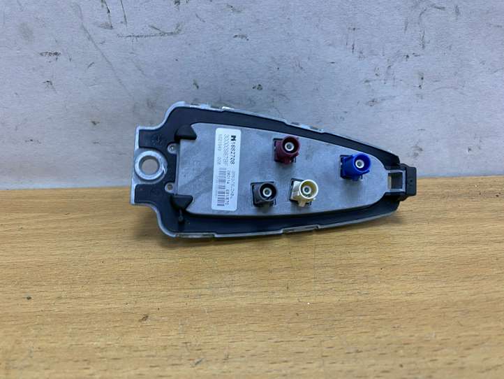 BMW X5 E70 (2006 - 2013)  695914703 Антенна (антенна GPS)