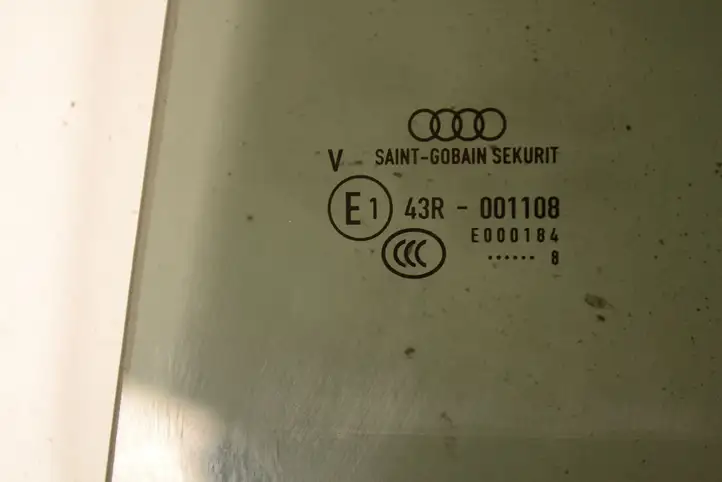 Audi A3/S3 8V (2016 - 2020) Стекло задней двери — фото 2