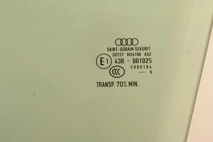Audi A3/S3 8V (2016 - 2020) Стекло передней двери — фото 5