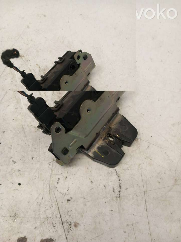 Opel Zafira (2008 - 2014)  495058724 Замок задней крышки