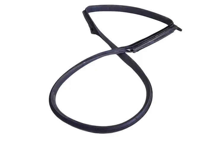 Maserati Ghibli (2013 - 2017) Уплотнитель задней двери — фото 4