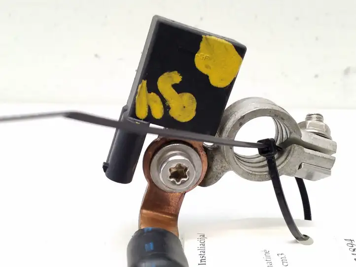 Mercedes-Benz E W212 (2009 - 2016)  A0009050054 Минусовый провод (аккумулятора)