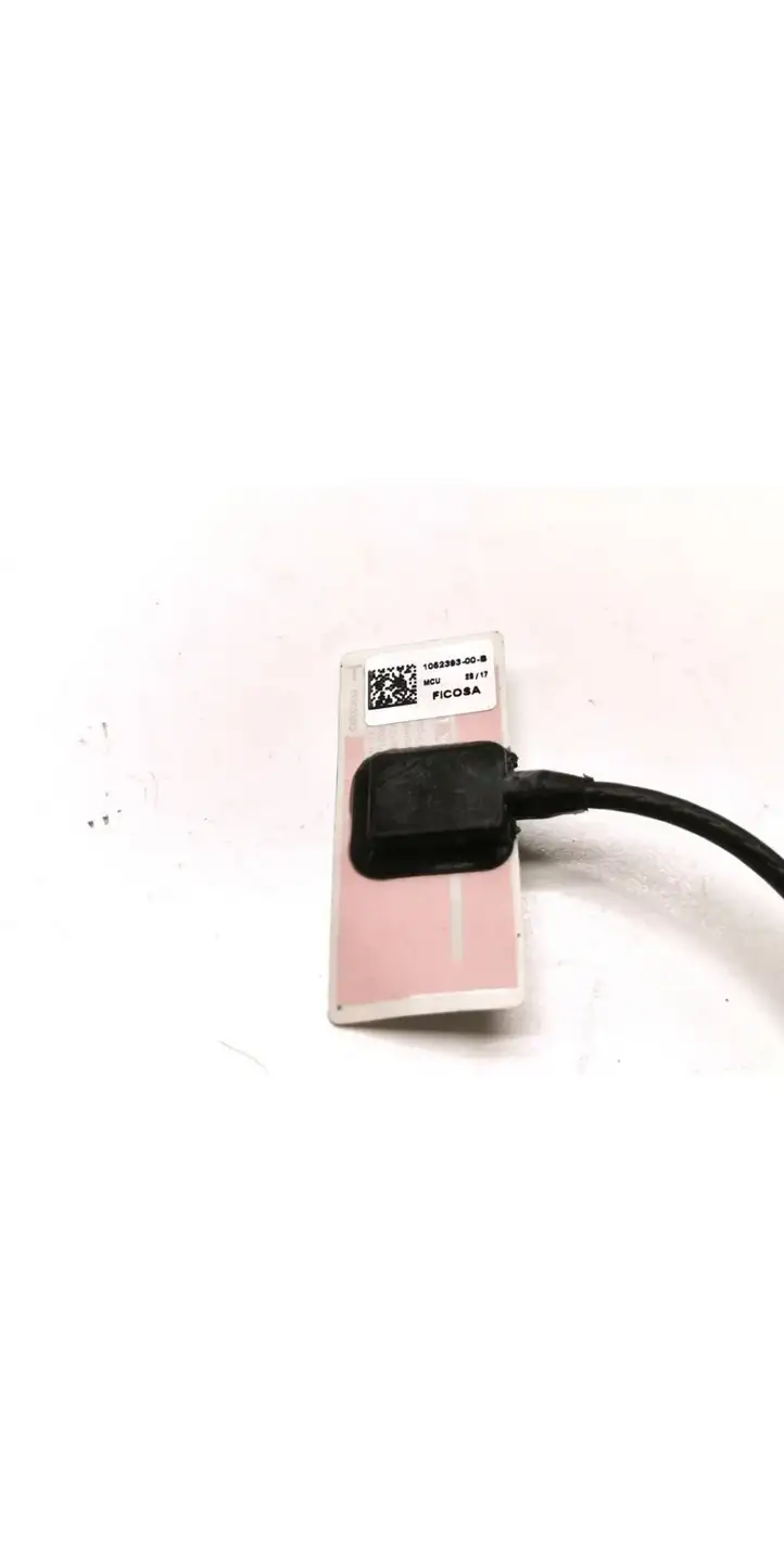 Tesla Model S (2012 - 2016) 1052393-00-B Прочая электропроводка — фото 3
