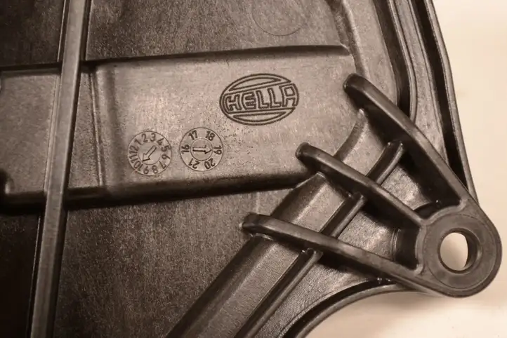 Porsche Cayenne (9Y0 9Y3) (2018 - ) 9Y0941607C Другая часть кузова — фото 5