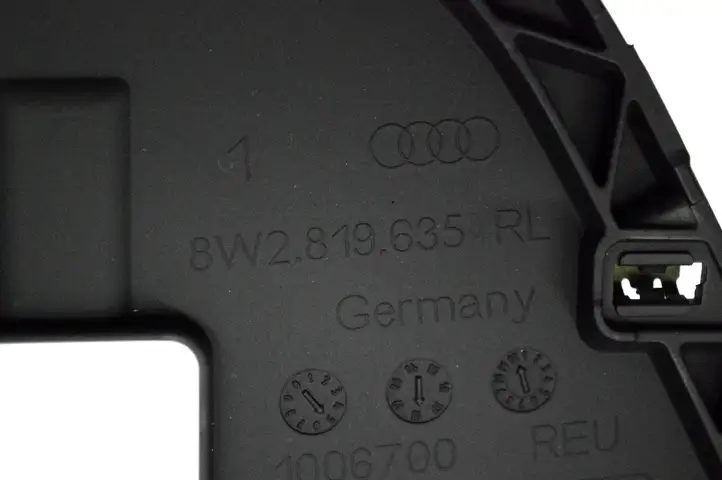 Audi A4 S4 B9 8W (2019 - ) 8W2819635 Декоративная планка — фото 5