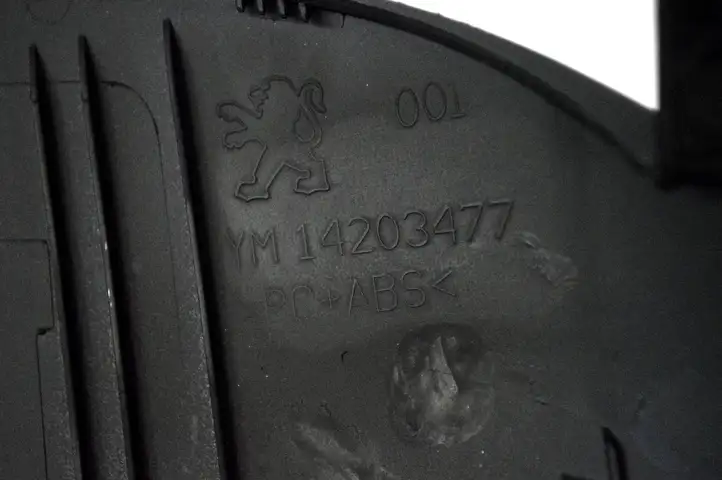 Peugeot RCZ (2010 - 2013) YM14203477 Декоративная планка — фото 5