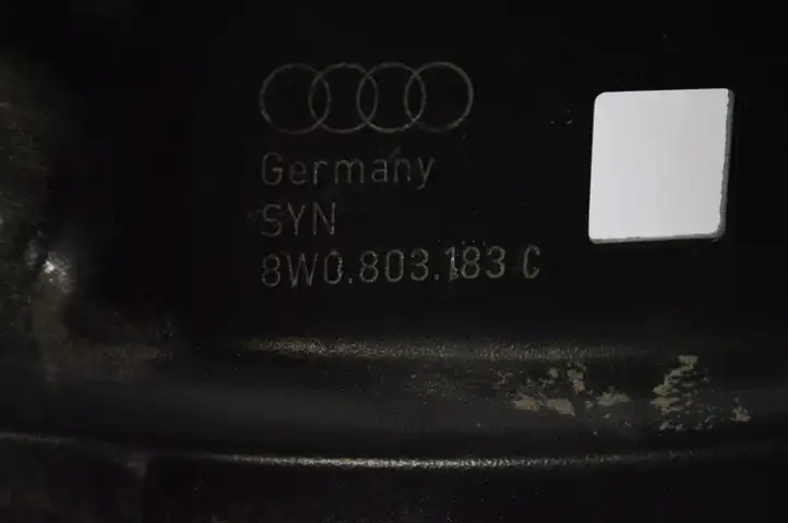 Audi A4 S4 B9 8W (2019 - ) 8W0803183C Другая часть кузова — фото 5