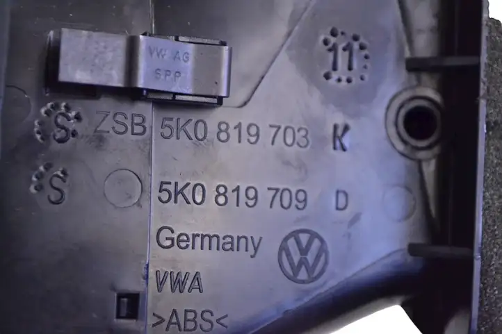 Volkswagen Golf VI (2009 - 2013) 5K0819703K Воздушная решетка панели — фото 5