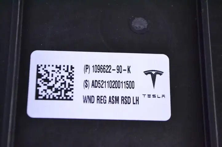 Tesla Model 3 (2017 - 2023) 109662290K Стеклоподъемник передней двери (комплект) — фото 5