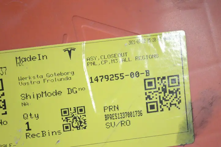 Tesla Model 3 (2017 - 2023) 147925500B Другая часть кузова — фото 5