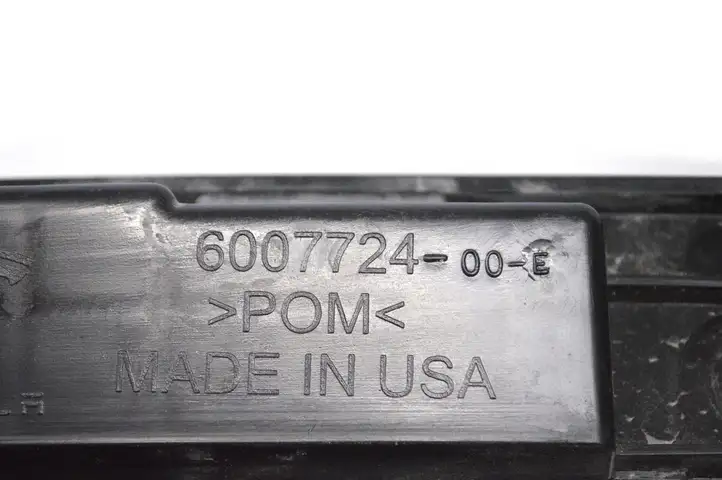 Tesla Model S (2012 - 2016) 600772400E Кронштейн заднего бампера — фото 5