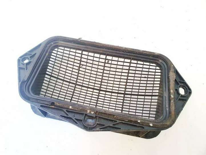 Volkswagen Golf Plus (2004 - 2008)  1k08154791 Другая внешняя деталь