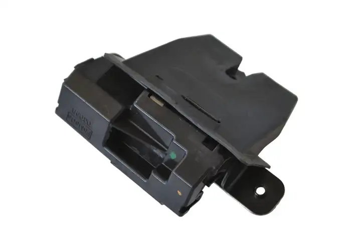 Ford Fiesta (2013 - 2017) 8A61A442A66BE Замок крышки багажника — фото 2