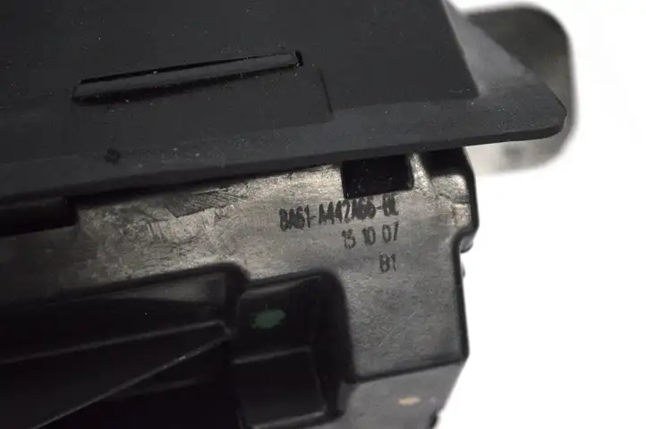 Ford Fiesta (2013 - 2017) 8A61A442A66BE Замок крышки багажника — фото 5
