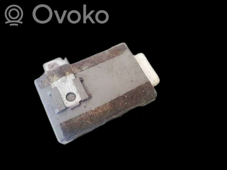 Toyota Land Cruiser (J100) (1998 - 2007)  8592130040 Другие блоки управления / модули