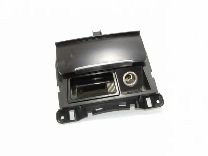 Audi A5 8T 8F (2007 - 2011) Передняя пепельница — фото 2