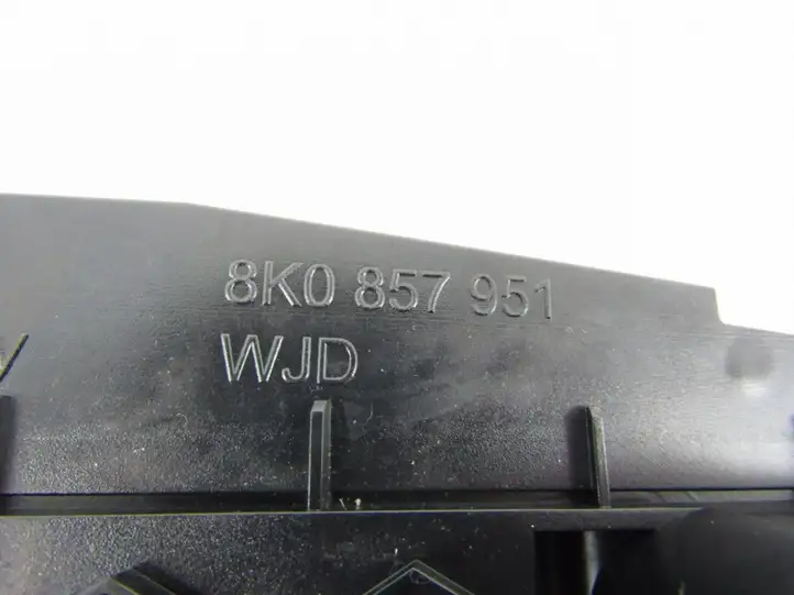 Audi A5 8T 8F (2007 - 2011) Передняя пепельница — фото 5