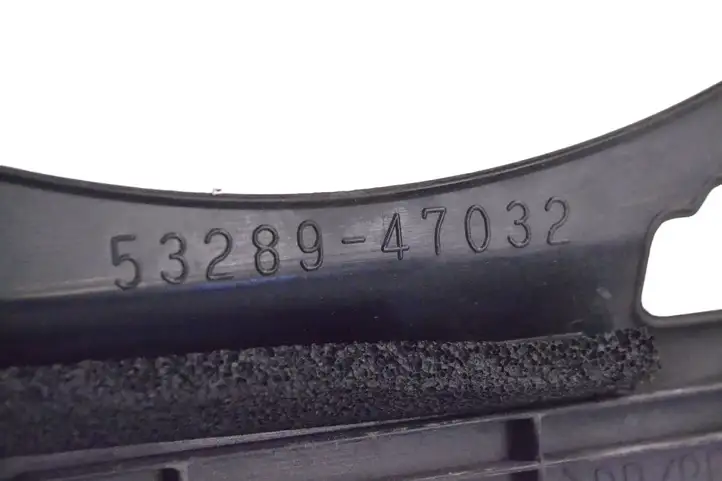 Toyota Prius (XW30) (2009 - 2015) 5328947032 Облицовка радиатора — фото 5
