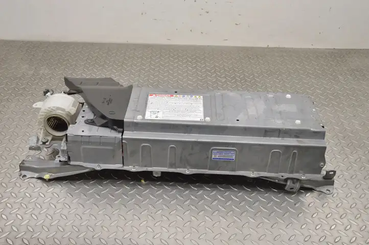 Toyota Prius (XW30) (2009 - 2015) G928076010 Аккумулятор гибридного / электрического автомобиля — фото 3