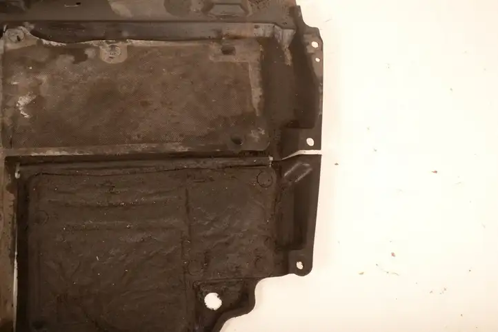 Toyota Prius (XW30) (2009 - 2015) 5141076013 Защита двигателя — фото 9