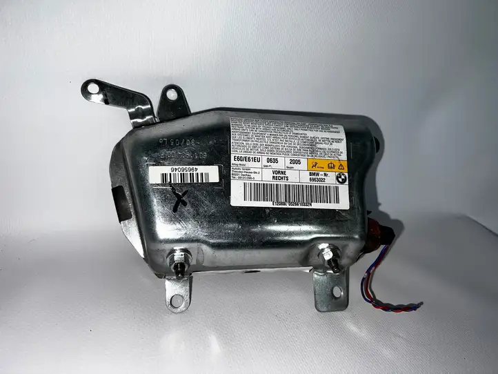 BMW 5 E60 E61 (2004 - 2010) 601190500c Подушка безопасности двери — фото 1