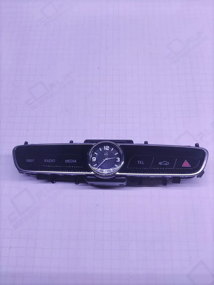 Mercedes-Benz E W238 (2017 - ) A2138270070 Блок кнопок на панели — фото 1