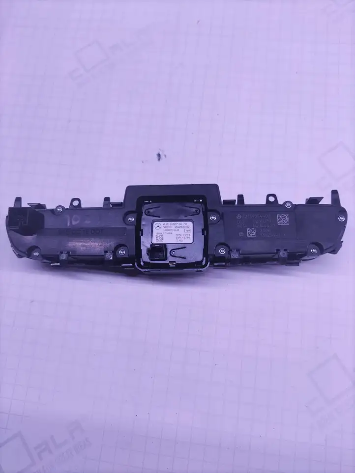 Mercedes-Benz E W238 (2017 - ) A2138270070 Блок кнопок на панели — фото 3