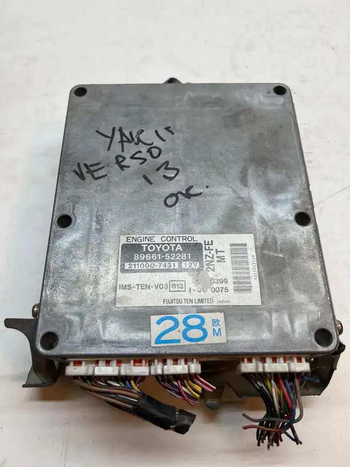 Toyota Yaris Verso (1999 - 2005) 8966152281 Блок управления двигателем (ЭБУ) — фото 1