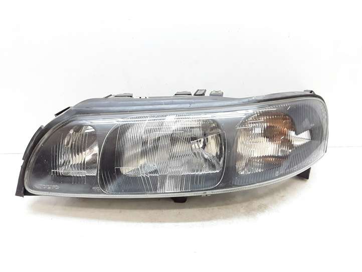 Volvo V70 (2000 - 2004)  8693581 Передняя фара