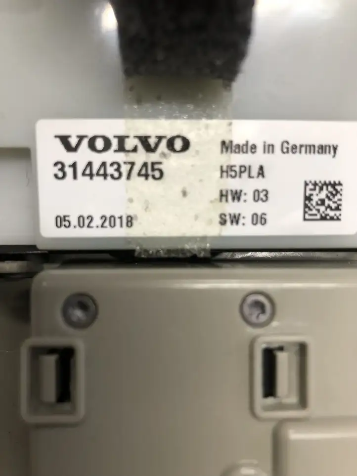 Volvo XC90 (2014 - 2019) 31443745 Передняя подсветка — фото 2