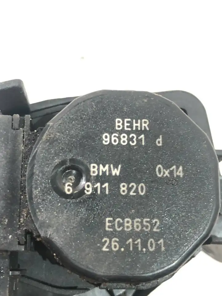 BMW 7 E65 E66 (2001 - 2008) 6911820 Двигатель задвижки потока воздуха — фото 2
