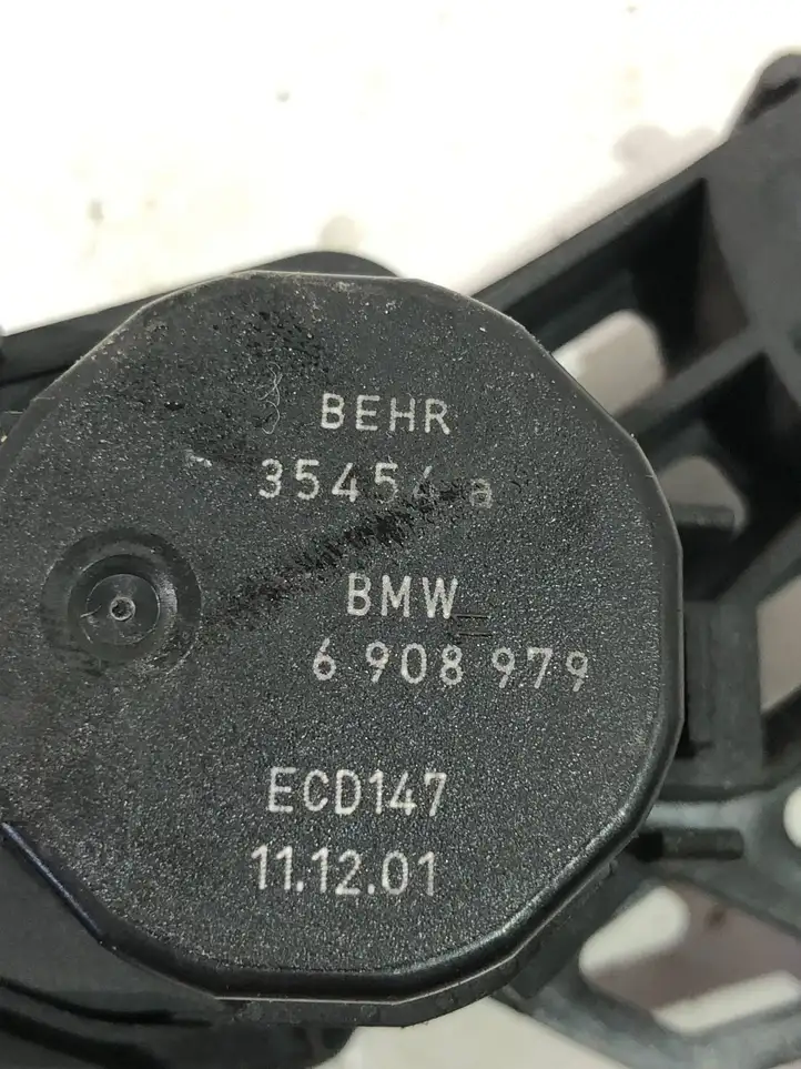 BMW 7 E65 E66 (2001 - 2008) ECD147 Двигатель задвижки потока воздуха — фото 2