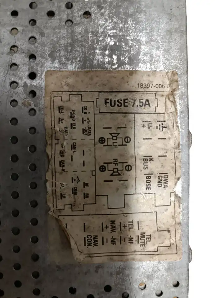 Audi A4 S4 B6 8E 8H (2000 - 2006) 8E0035186J Магнитола / мультимедийная система — фото 6