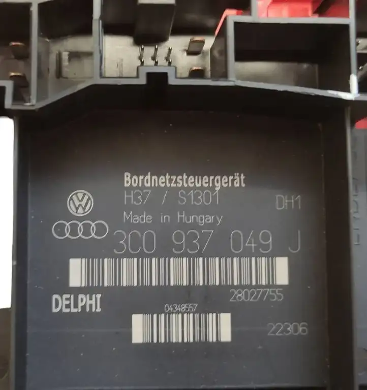 Volkswagen Touran I (2003 - 2010) 3C0937049J Модуль комфорта — фото 2