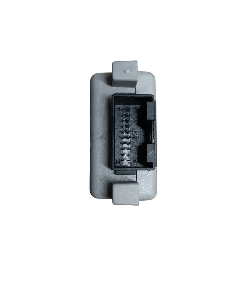 Volkswagen Touran I (2003 - 2010) 1K0035729E Блок GSM — фото 3
