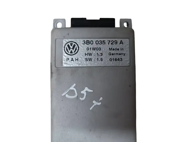 Volkswagen PASSAT B5.5 (2001 - 2005) 3B0035729A Блок GSM — фото 2